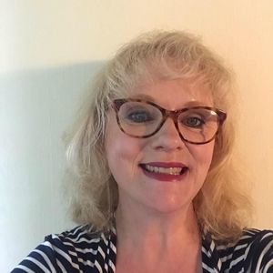 Meet your Posher, Constance